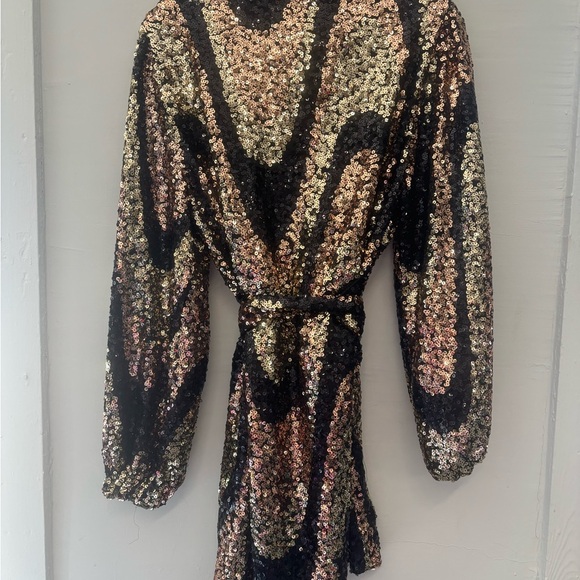 Buddy Love Adeline Black & Gold Sequin Short Wrap Dress SZ Medium - Picture 7 of 7